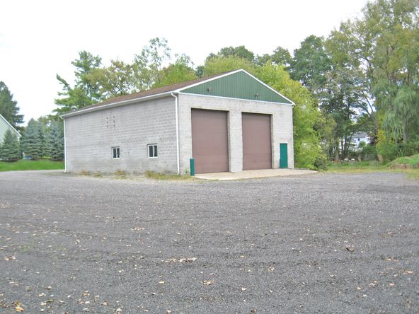 695 Whitney Rd W, Fairport, NY 14450